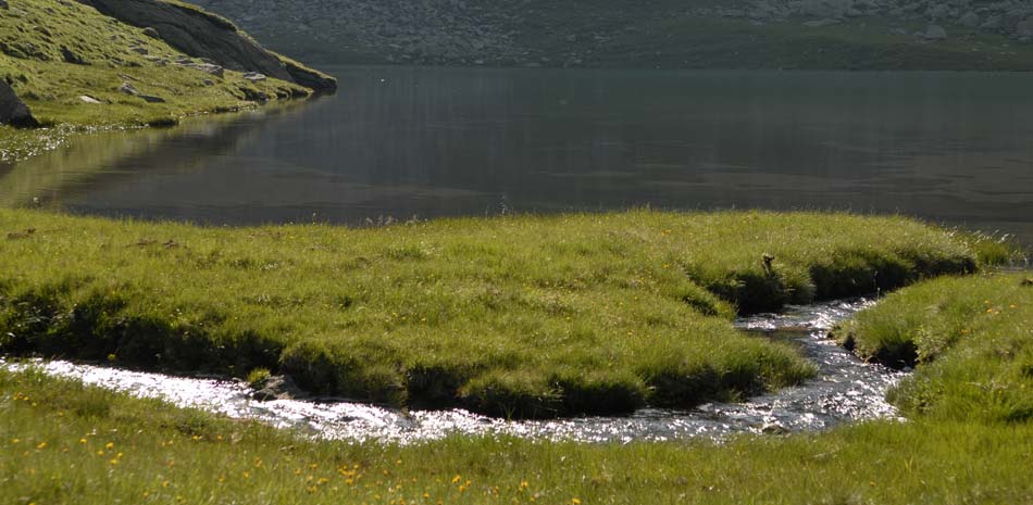 Bergsee in der Nähe von Dorf Tirol